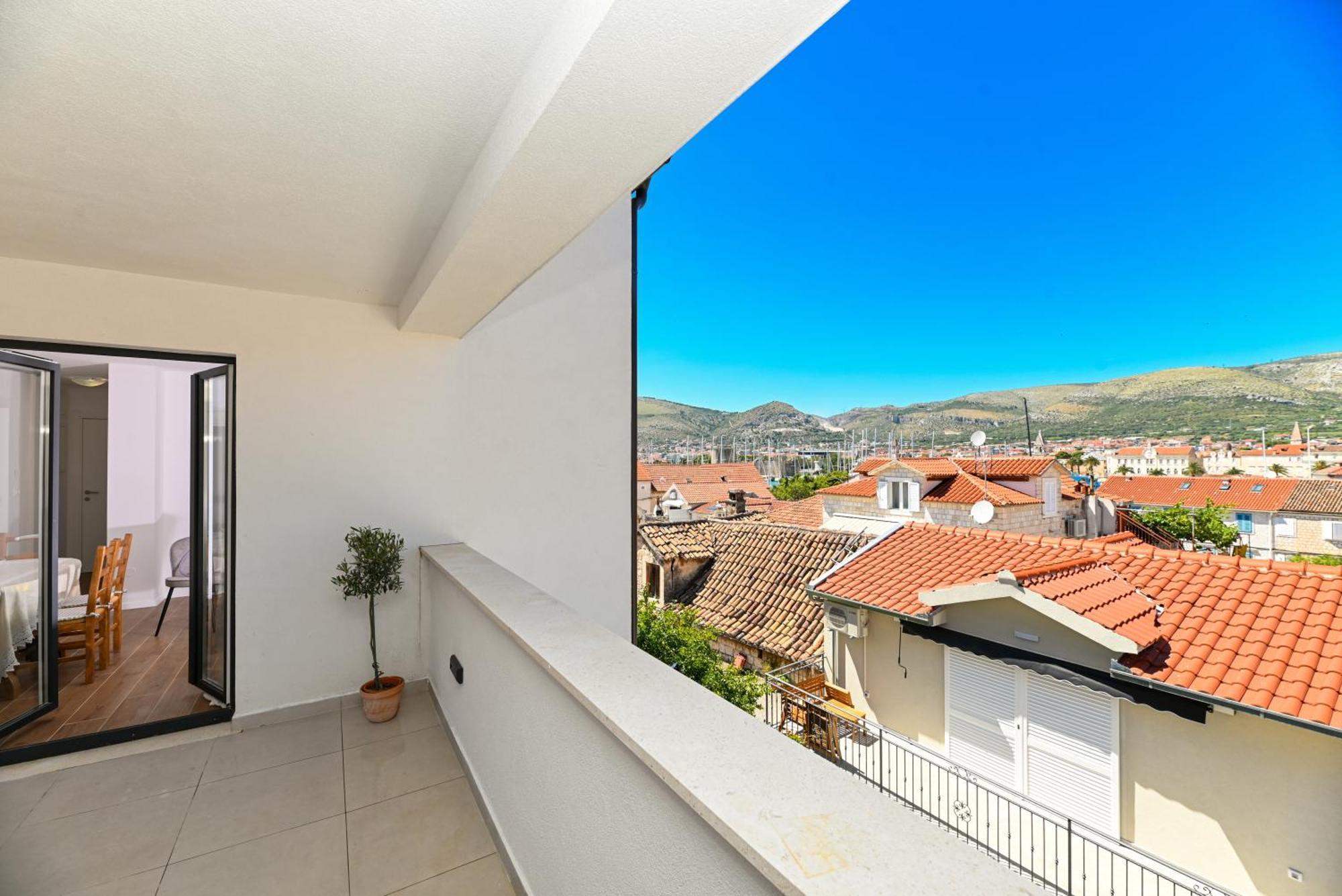 Downtown Apartments Maar Trogir Exterior photo