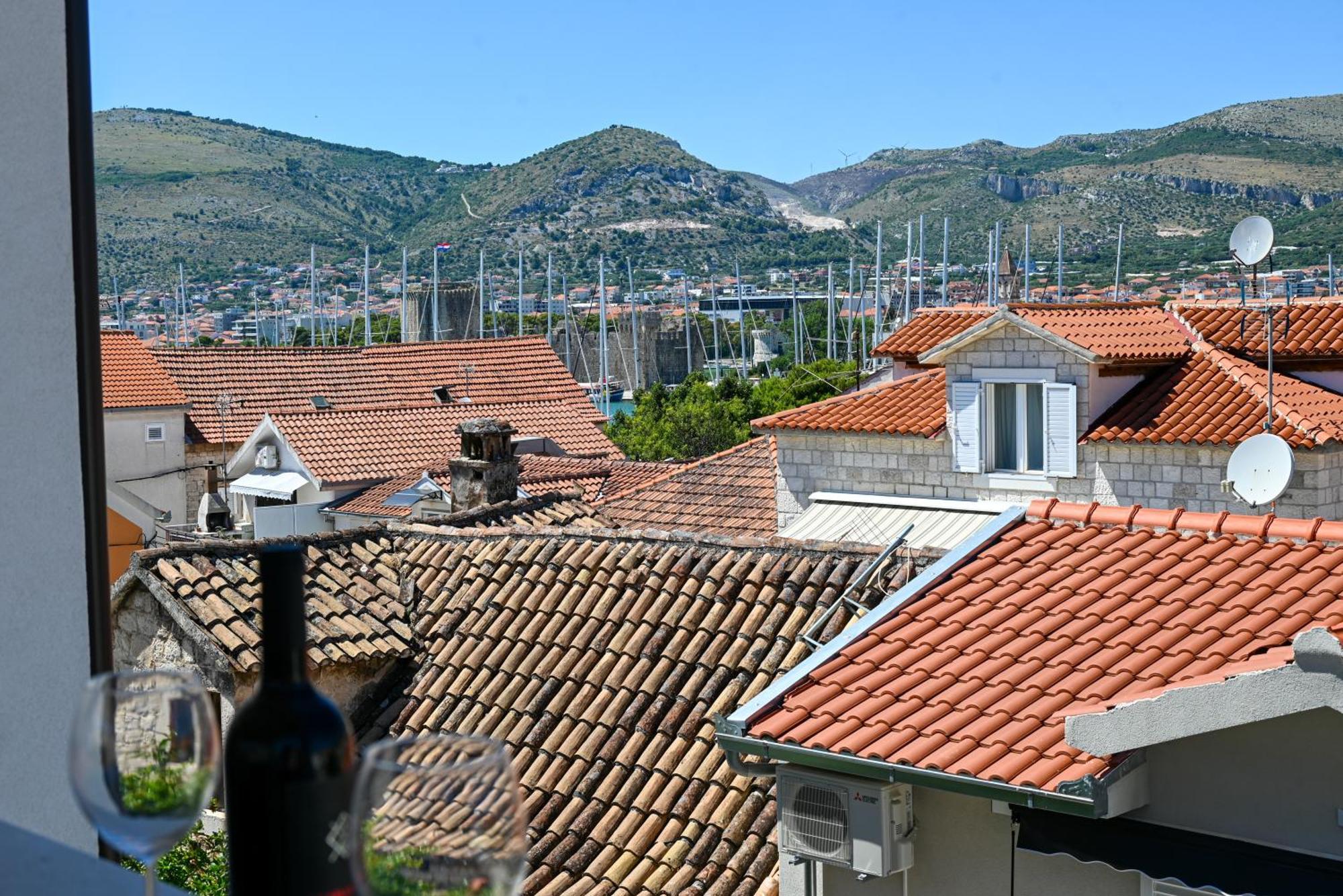 Downtown Apartments Maar Trogir Exterior photo