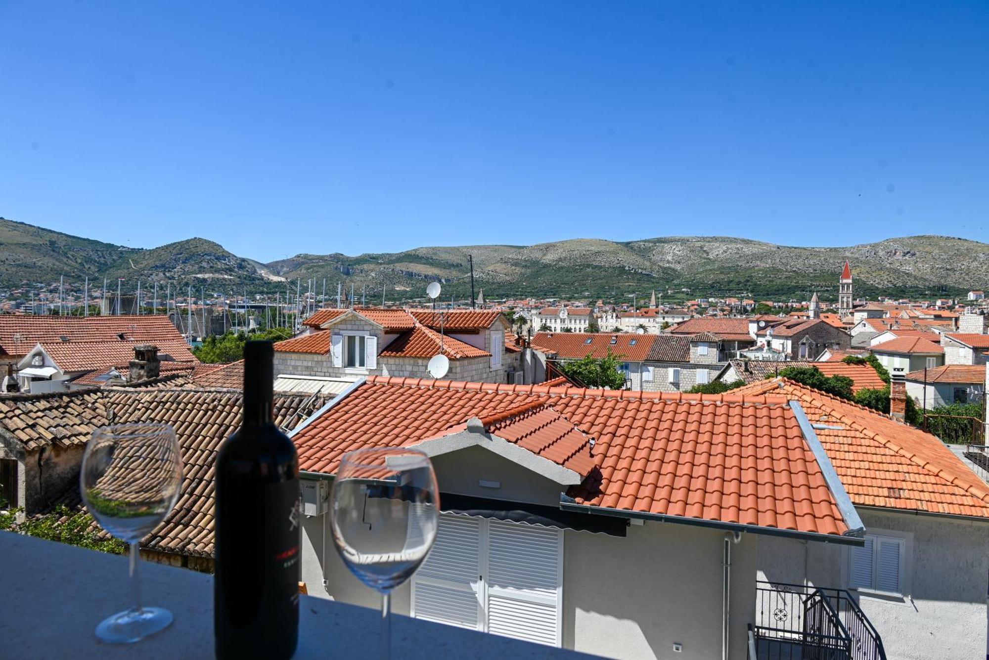 Downtown Apartments Maar Trogir Exterior photo